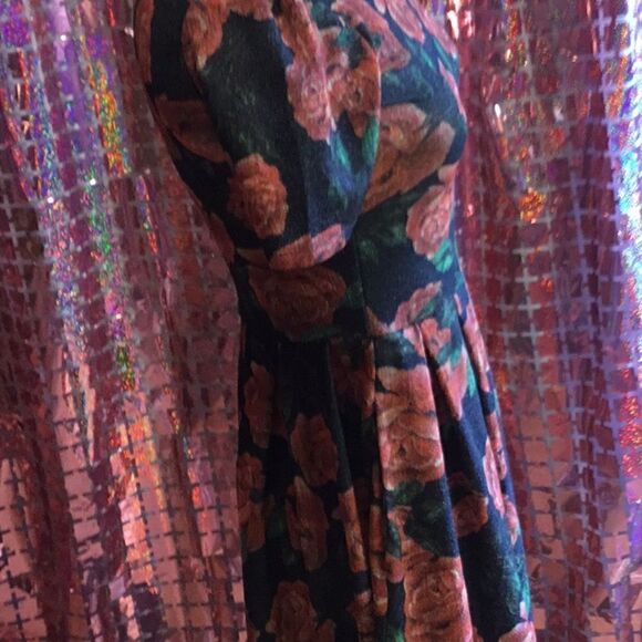 NWT LULAROE AMELIA dress in size extra small vintage rose design - Picture 7 of 15